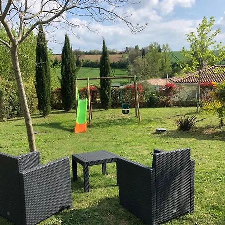 Independante Au Coeur D'un Jardin Arbore. *