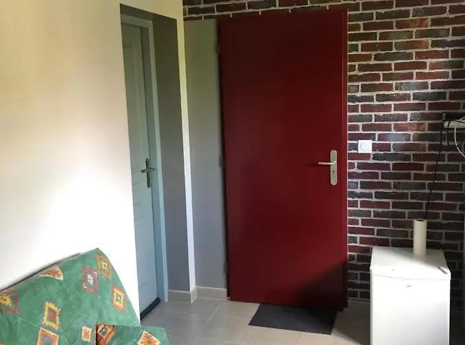 Independante Au Coeur D'un Jardin Arbore. Montaut (Haute-Garonne)